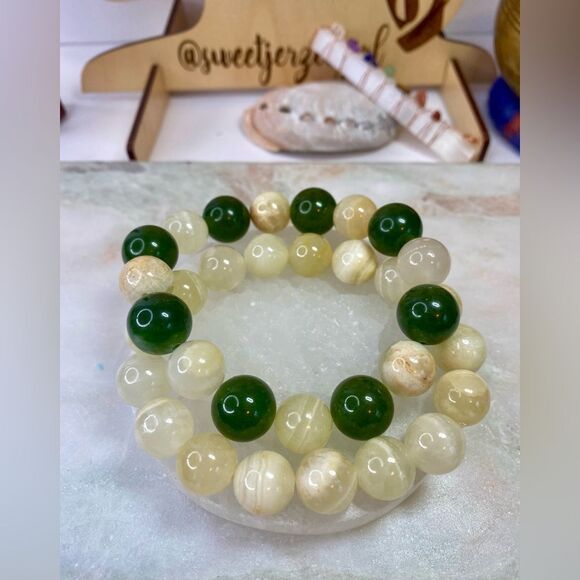 Handmade Mixed Green & Cream Banded Jade Bracelet Set - Picture 3 of 8